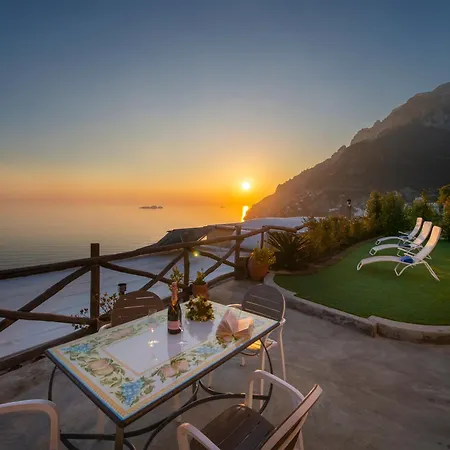 Aria Di Mare,near Elevator, Few Steps, Parking, Garden *