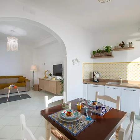 Aria Di Mare,near Elevator, Few Steps, Parking, Garden * 포지타노