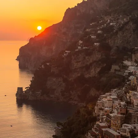 Aria Di Mare,near Elevator, Few Steps, Parking, Garden Apartamento