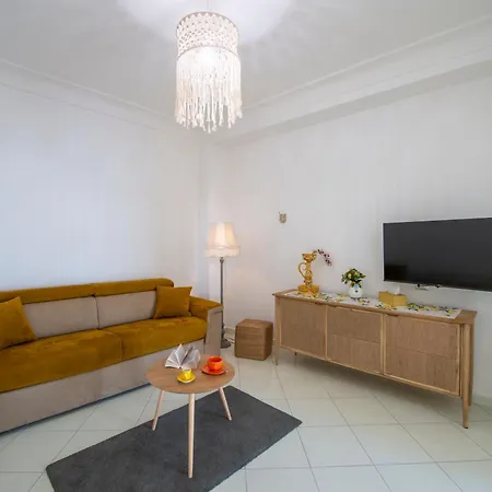 Aria Di Mare,near Elevator, Few Steps, Parking, Garden Appartement *