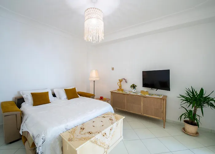 Aria Di Mare,near Elevator, Few Steps, Parking, Garden