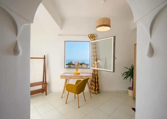 Aria Di Mare,near Elevator, Few Steps, Parking, Garden