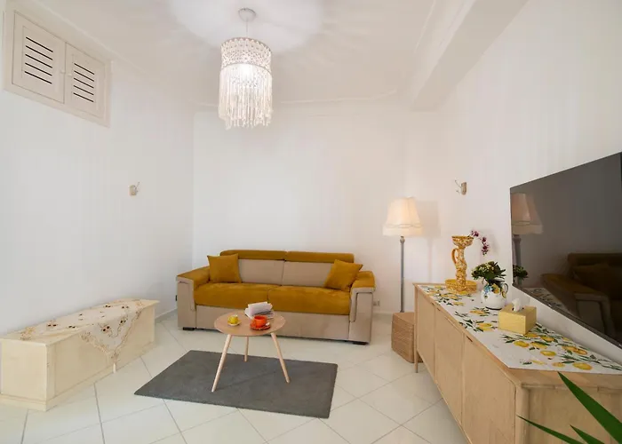 Aria Di Mare,near Elevator, Few Steps, Parking, Garden