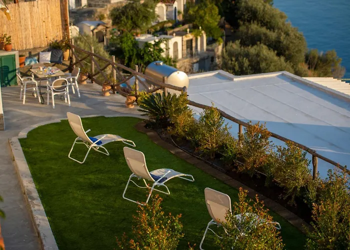 Aria Di Mare,near Elevator, Few Steps, Parking, Garden