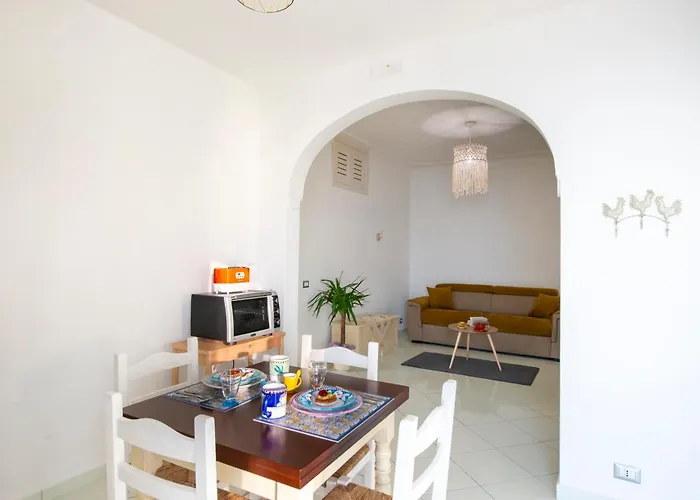 Aria Di Mare,near Elevator, Few Steps, Parking, Garden Апартаменти